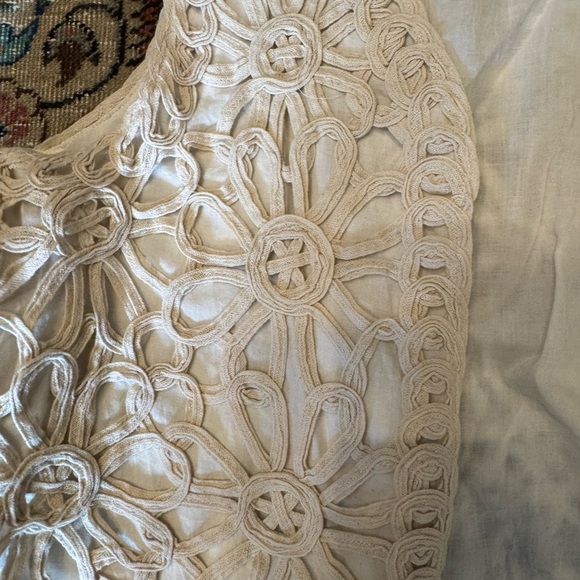 K1. Zara Girl’s Ivory Crochet Knot Floral Vest - Picture 7 of 8